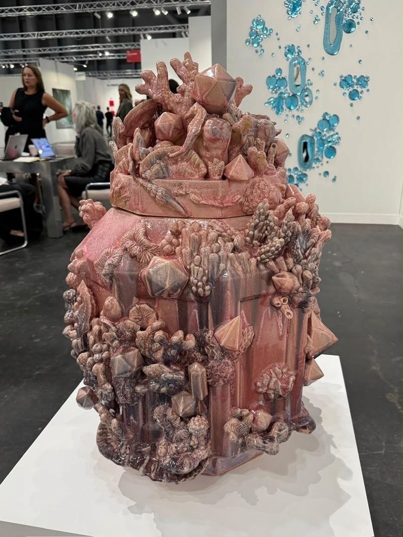 Lauren Shapiro’s Cascade Mini (Aura) (2026), in glazed ceramic: marine growth forming on a sunken, man-made object.&nbsp; Jacqueline Suowari for Art Report Africa