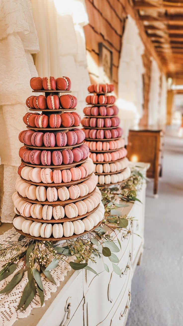 Macarons Tower