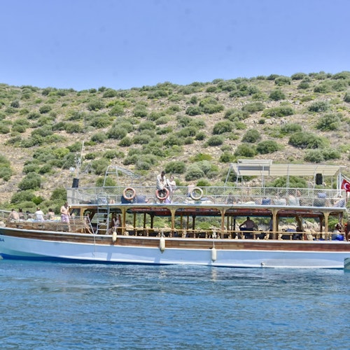 Ezgi 4 boat
