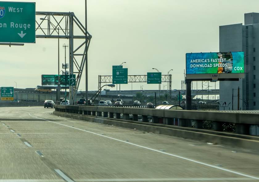 com.lamar:227.006728 — digital billboard in New Orleans
