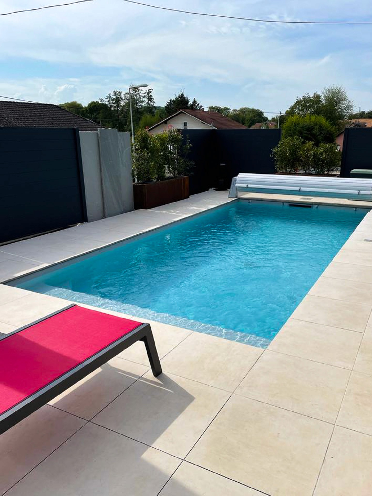 Piscine béton sur-mesure à Aspach (68) réalisée par Acqua Terra, pisciniste Haut-Rhin