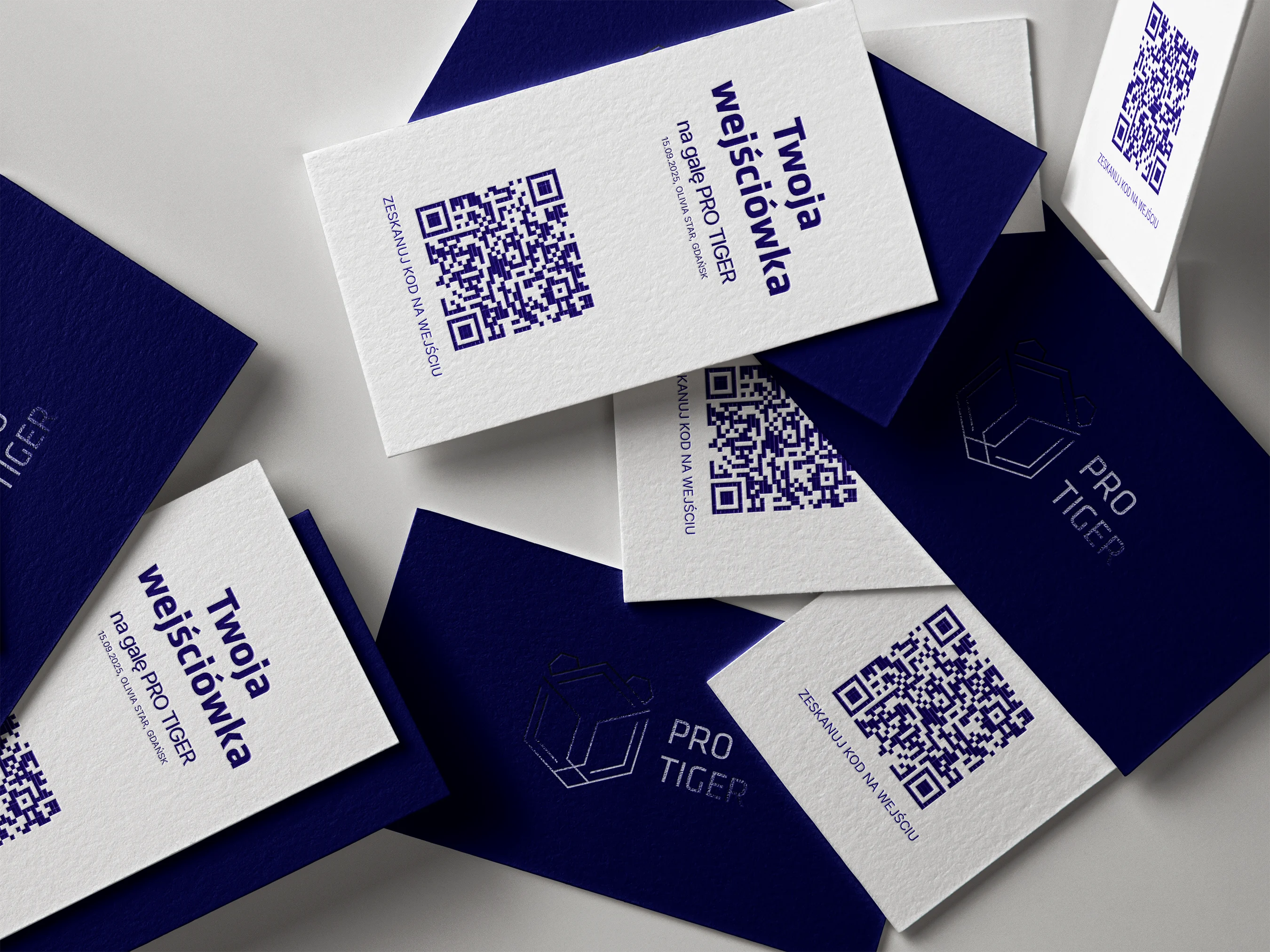 Prinred cards with QR code to enter the gala