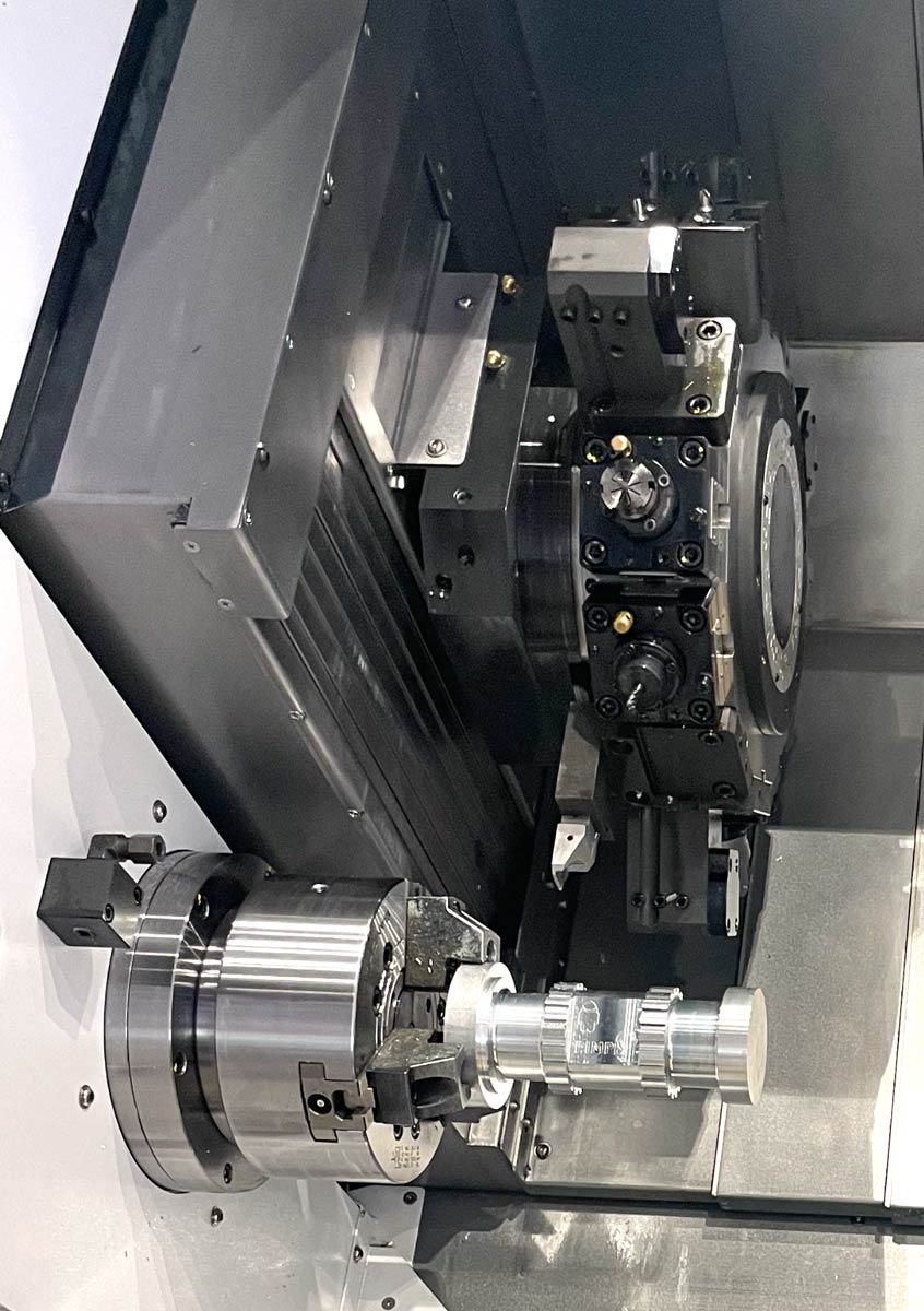 Hyundai WIA L400C Drehzentrum