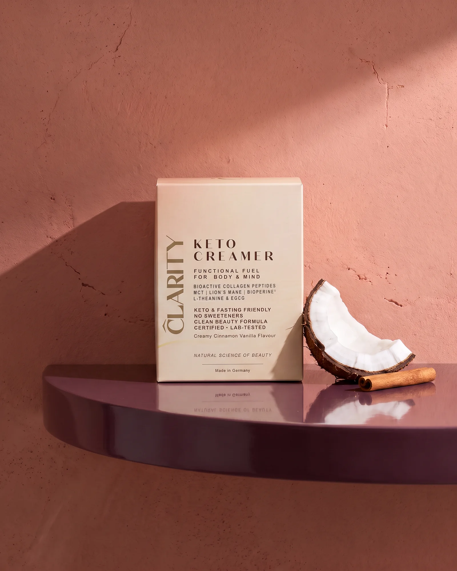 Clarity Collagen: Keto-Creamer-Box mit Kokosnuss, Produktinszenierung