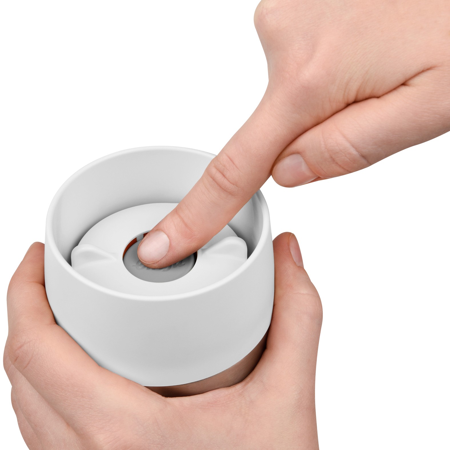 Weißer Emsa Travel Mug Verschluss mit Hand