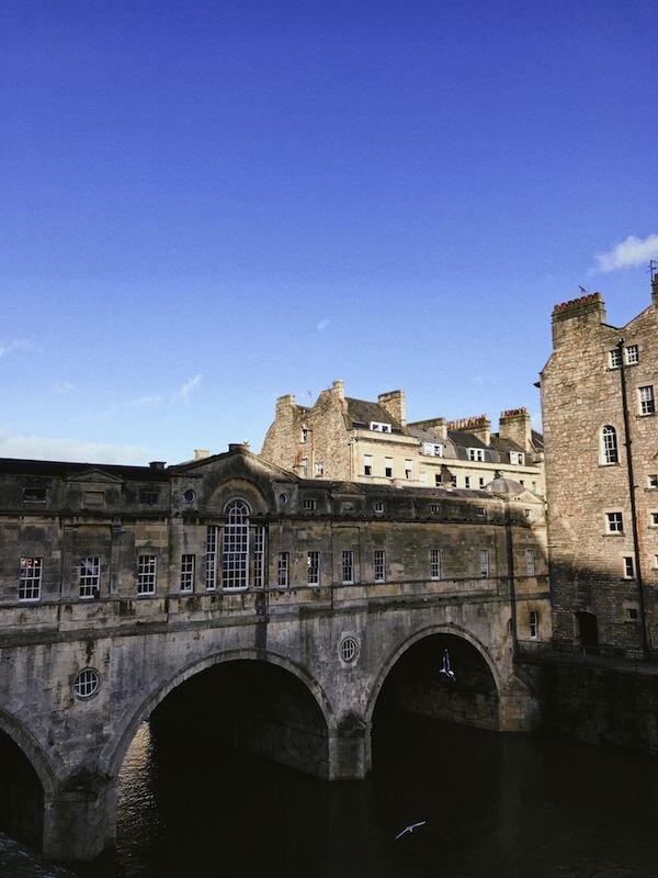 lottiemurphy, lifestyleblogger, travelblogger, blueskies, bath, bathcity, outdoors, buildings, ukblogger, ukcountryside