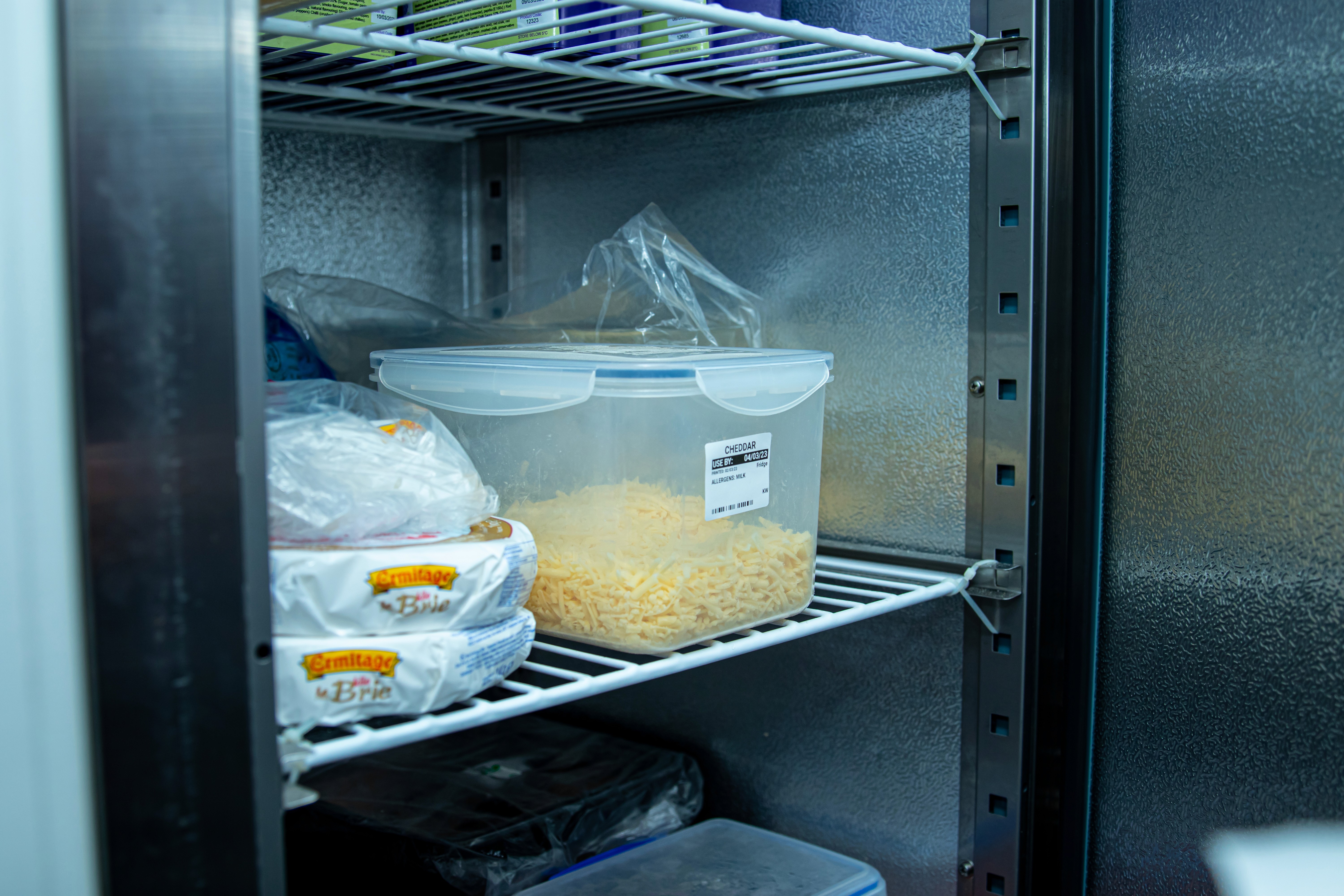 A Labl.it prep label on an item in the fridge