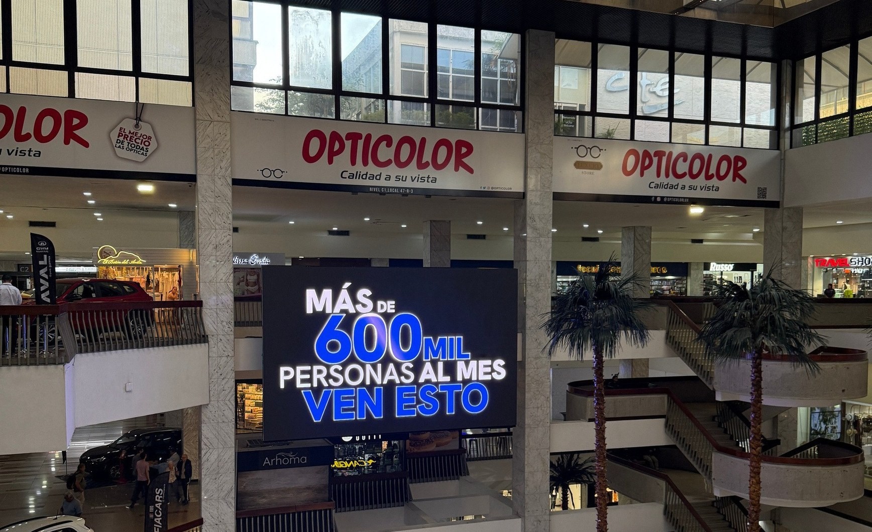Pantalla LED de Luminar en el CCCT: más de 600 mil personas al mes la ven