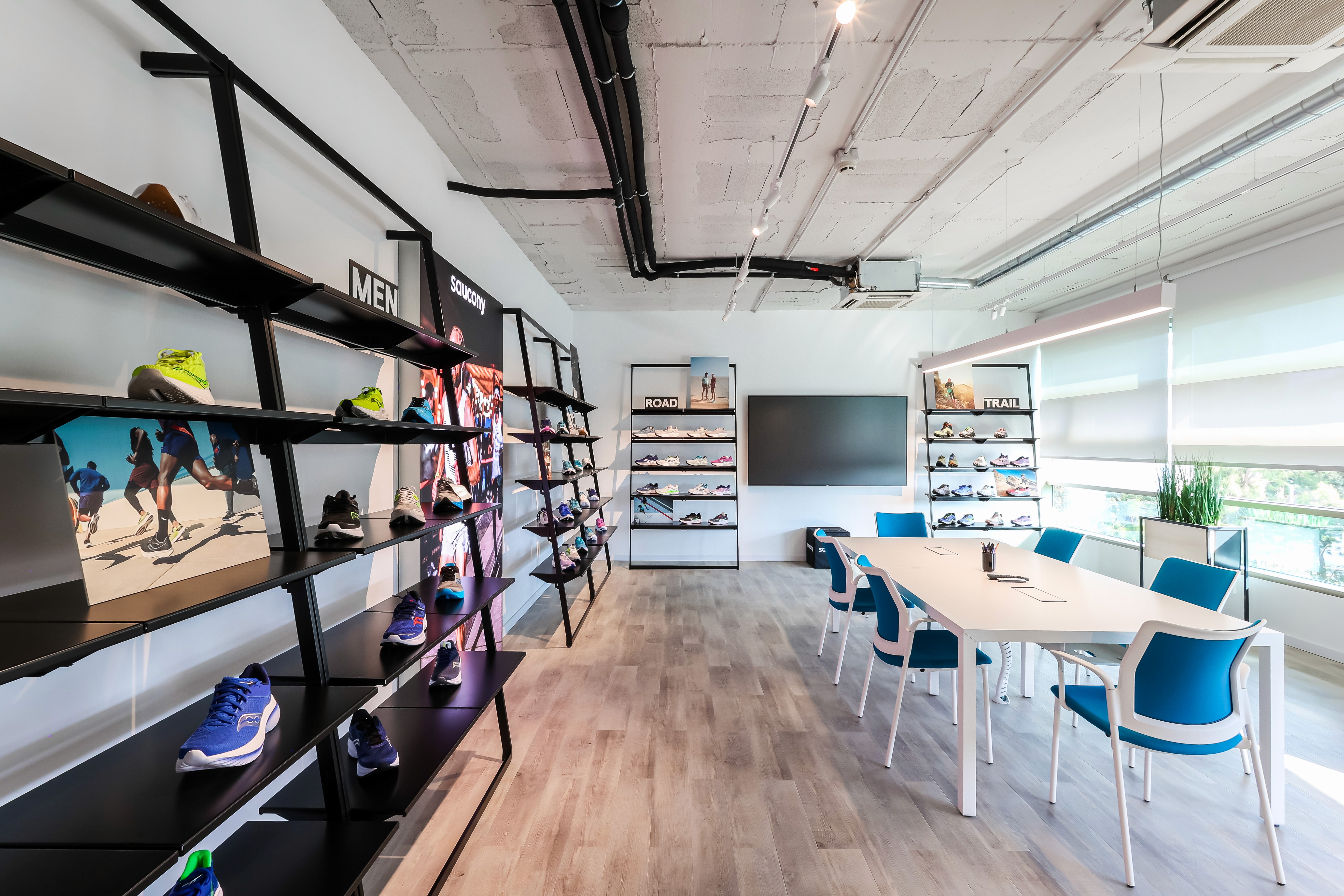 Soucony Showroom 