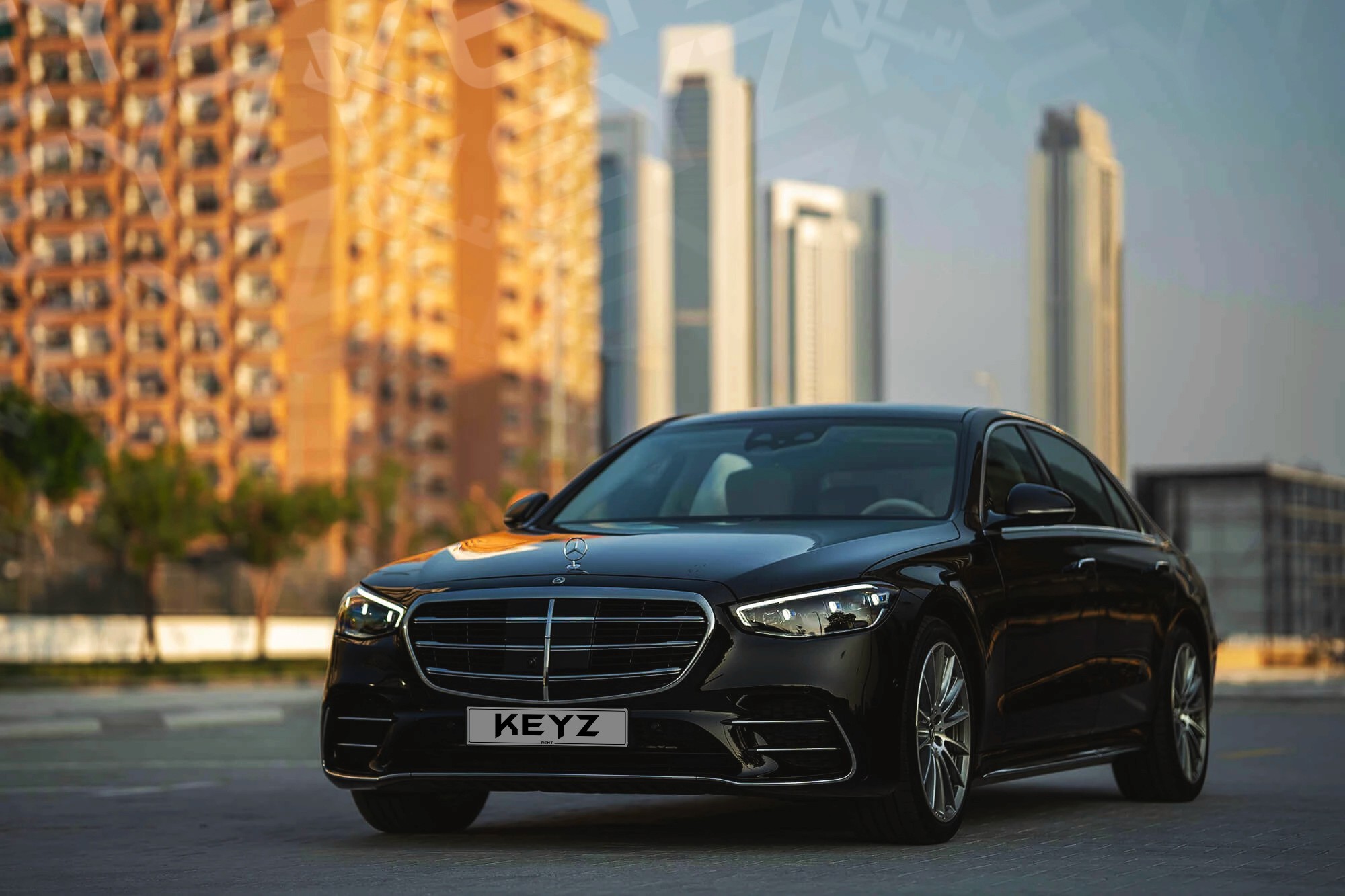 Vue extérieure Mercedes classe S 500 noir – Location voiture de luxe à Dubaï | Keyz Rent