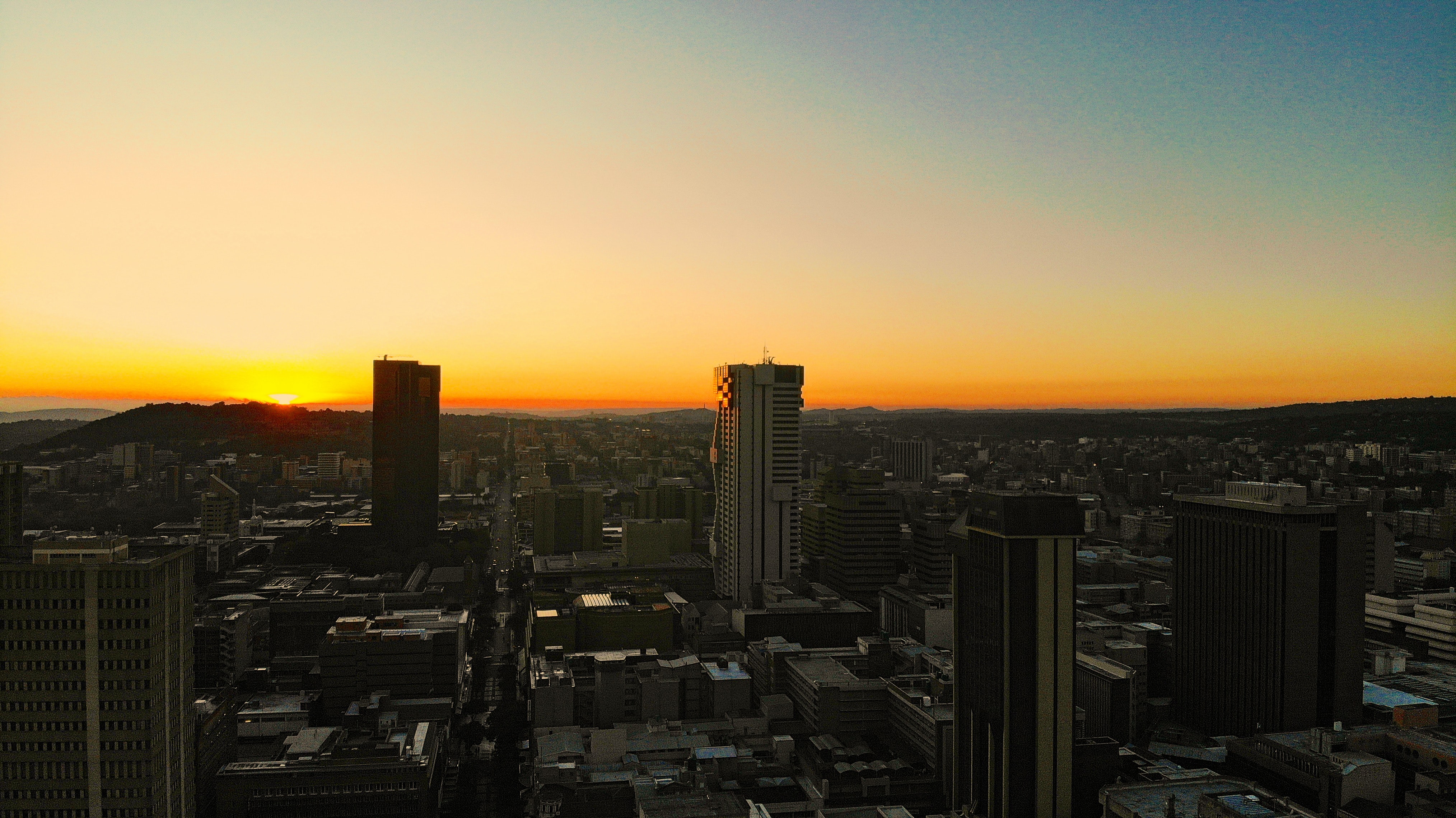 Banks for paying contractors in Church Square, Pretoria, South Africa
