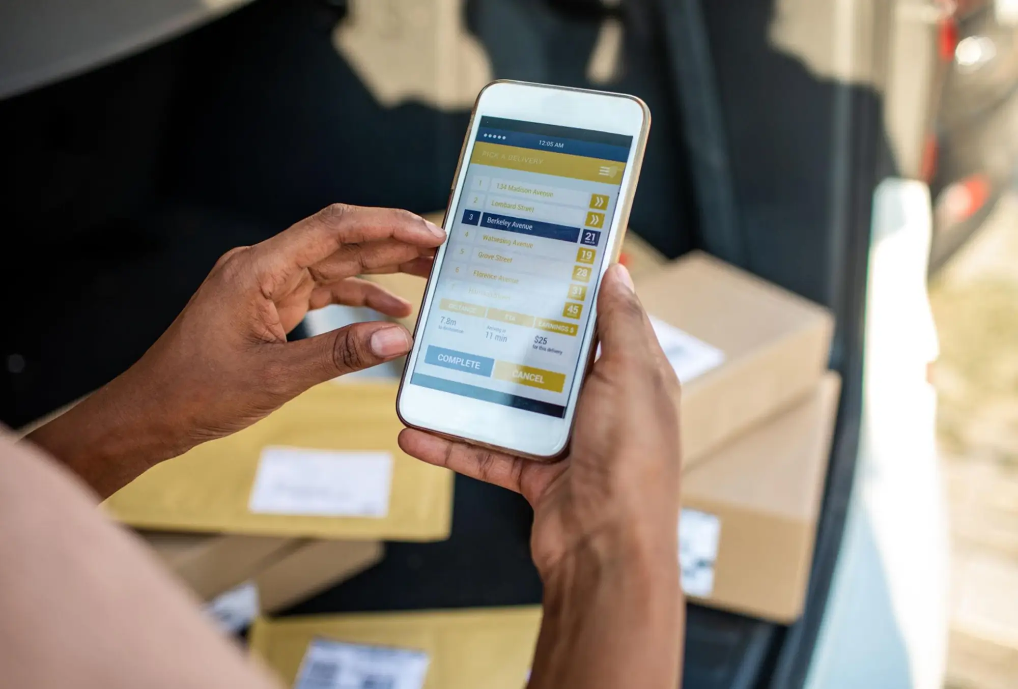 Mobile app for warehouse logistics management