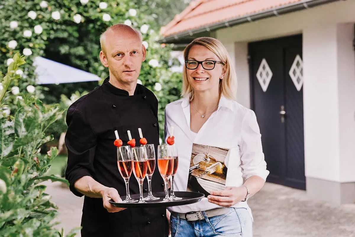 Foto von den beiden Betreibern der Gaststätte Wulfekotte