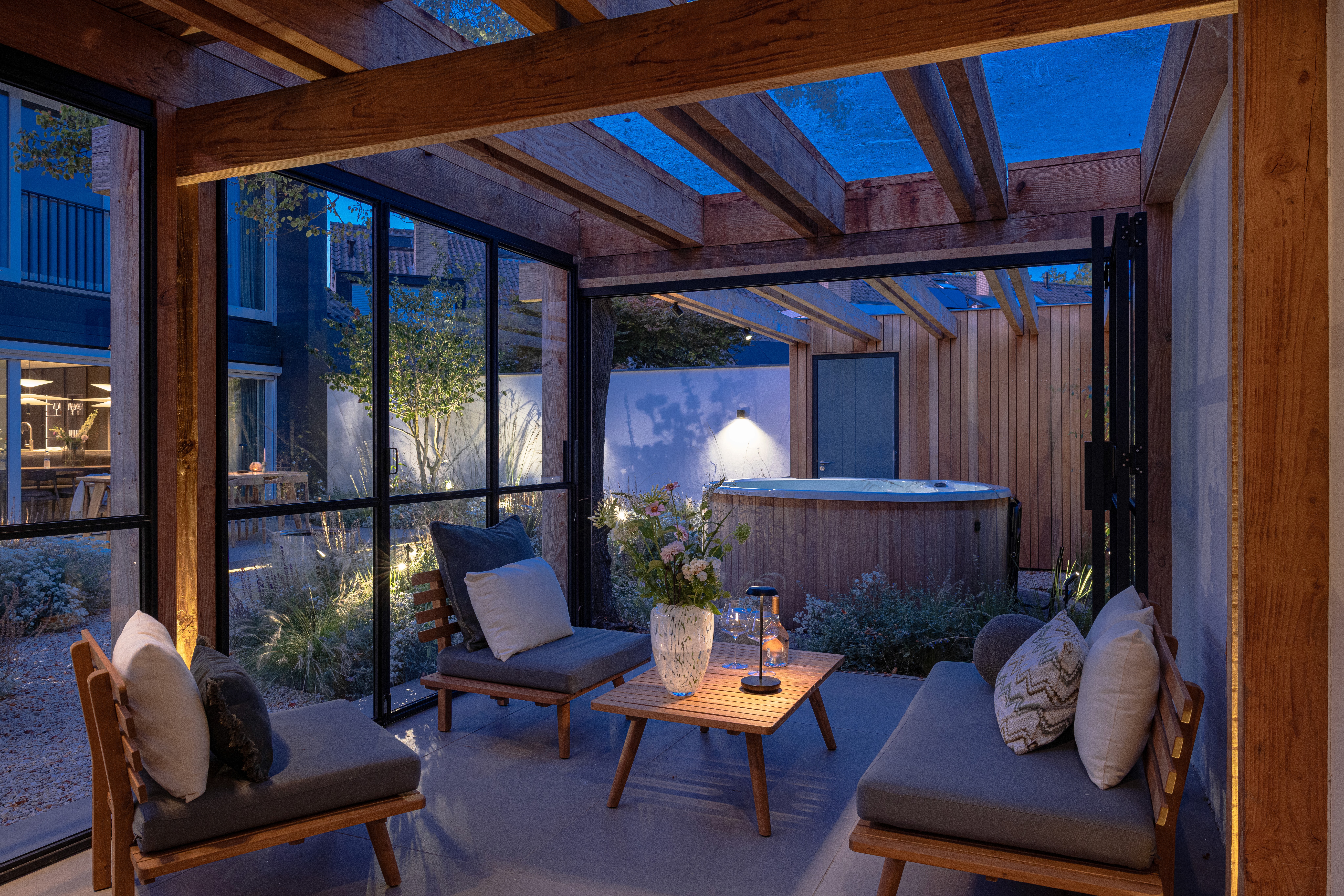 Here comes the alt text