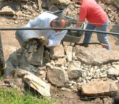 Bauregeln Trockenmauern Schwere Decksteine oben