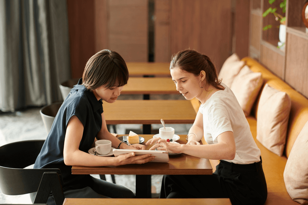 mobile logo in boxes