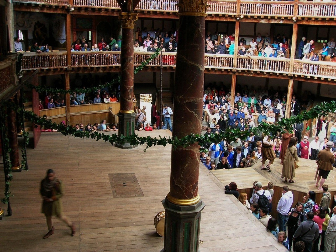 Stage and audience in Shakespeare's Globe Theatre