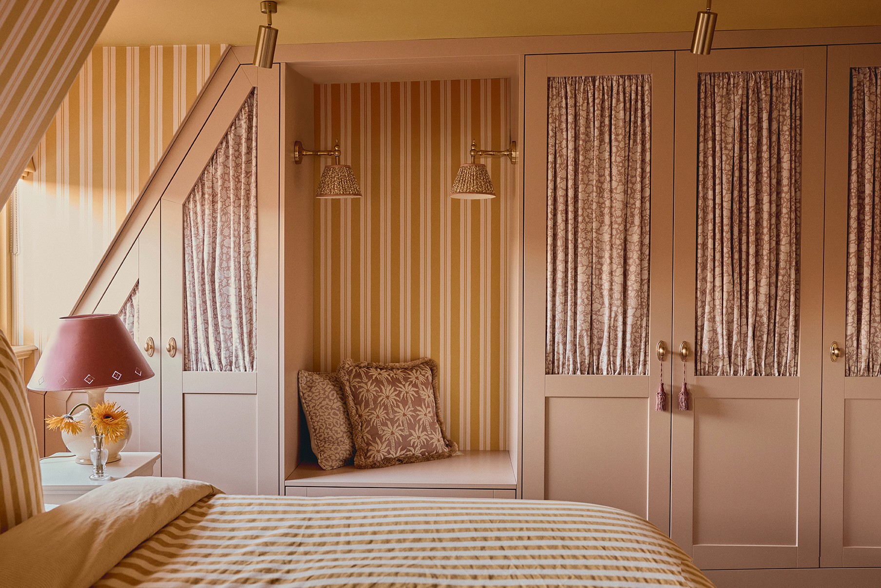 Interieur ontwerp slaapkamer inbouwkasten