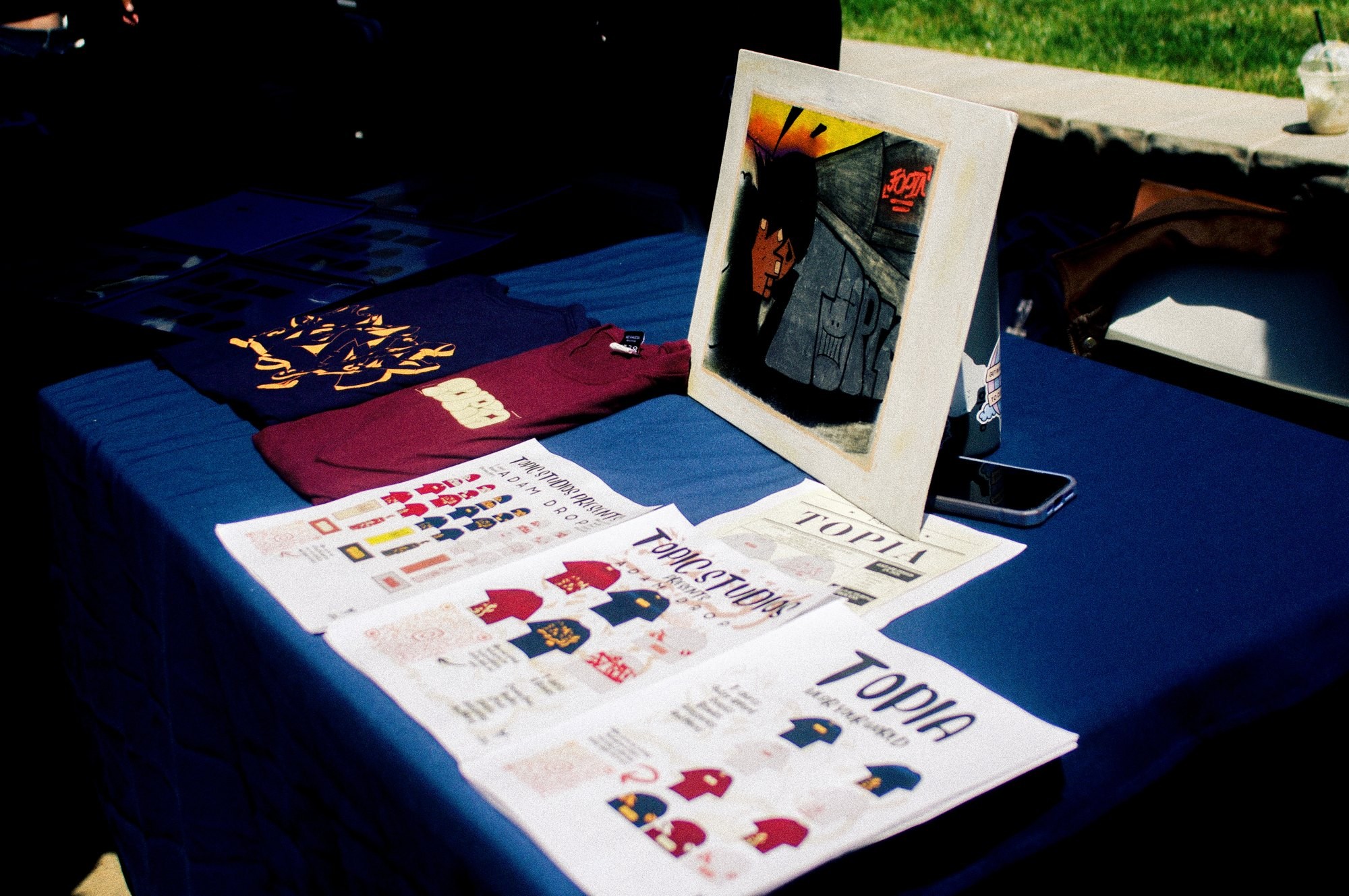 The table: shirts, the canvas, the lookbooks