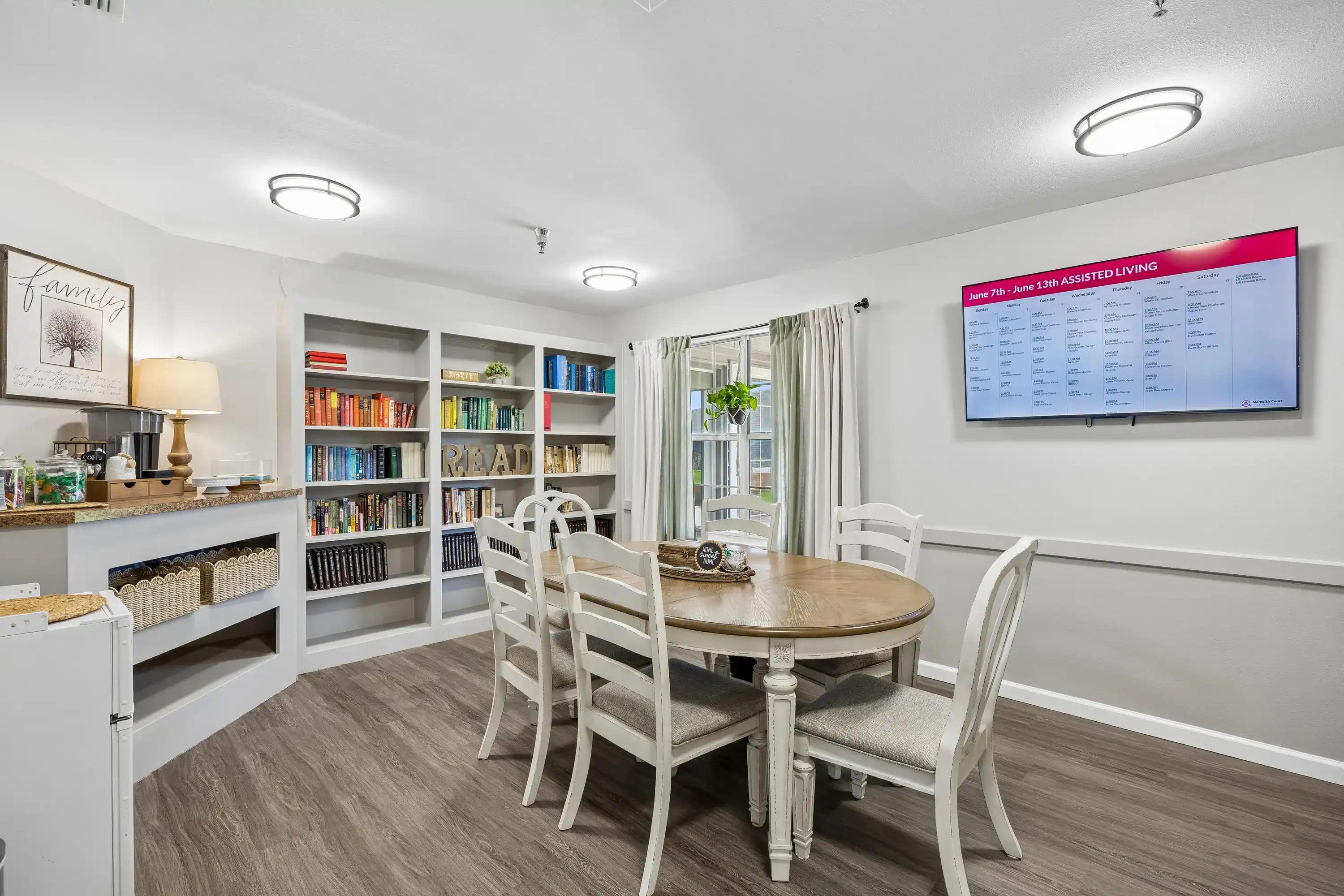 Meredith Court community photo 6