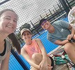 Groupe d'entrepreneurs au padel