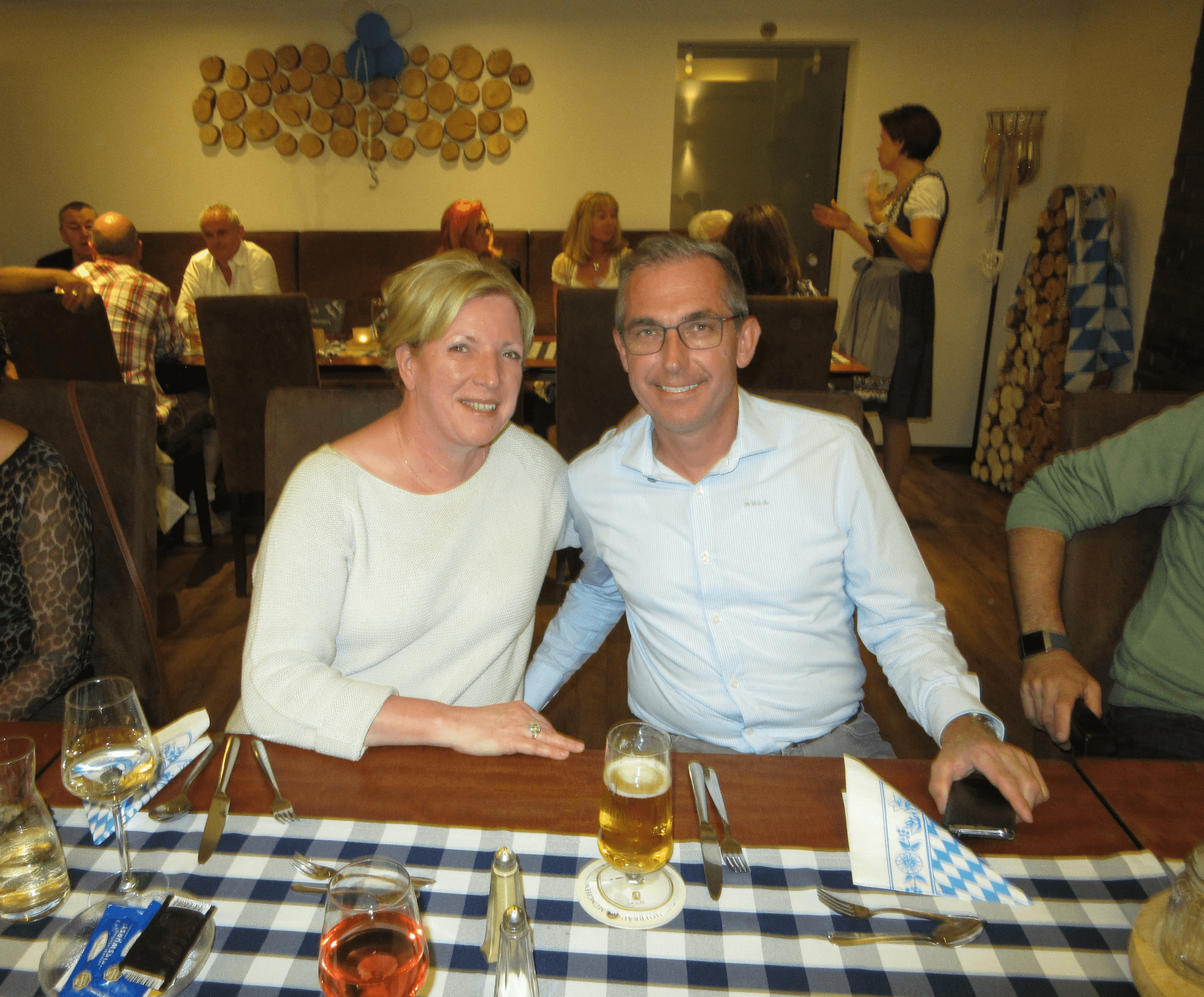 Gezellig drinken in café