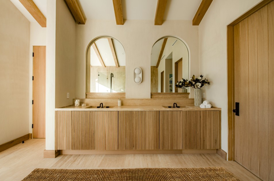 How to Stage a Bathroom to Sell