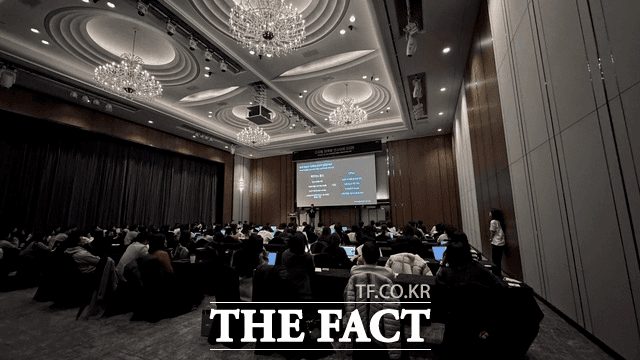 SEO에서 AEO·GEO로 검색 패러다임이 전환되는 흐름 속에서, 체인시프트는 DMI 2026 스타트업 피칭에 참가해 브랜드 AI 검색 최적화 솔루션을 선보였다