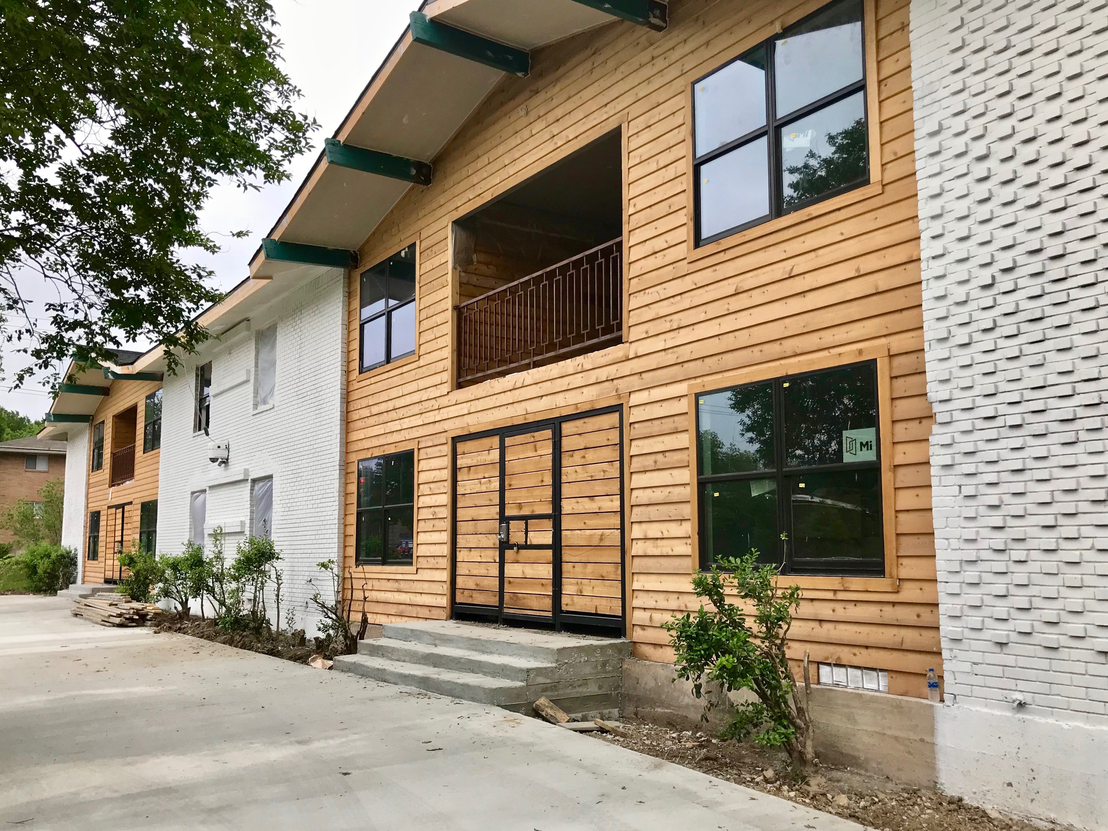 The Royal Palms - Multifamily apartment community in Dallas, TX - Value-add renovation - 23 units