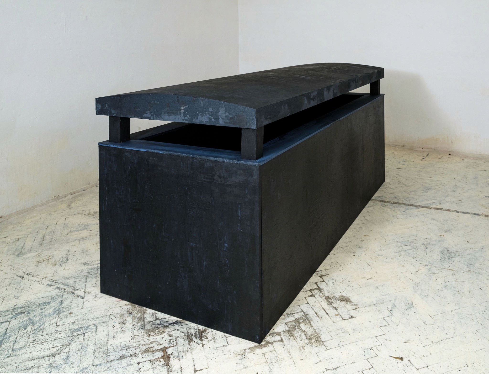 Sarcophagus in angle 