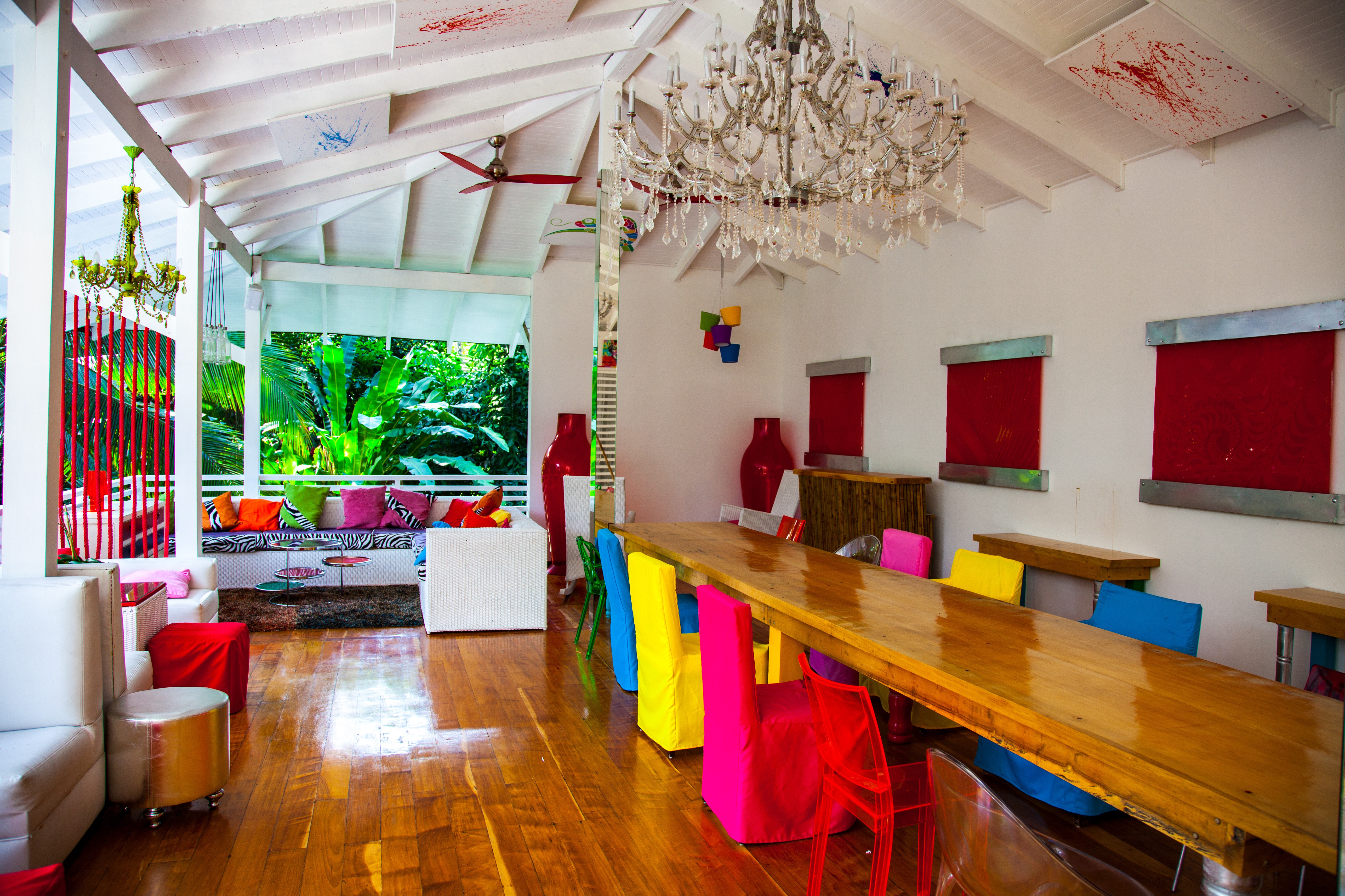 Small hotel dining rooms