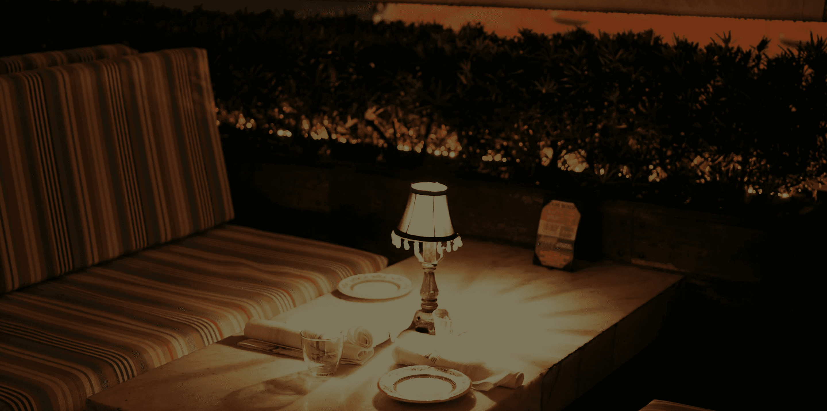 dinner setting at retro diner