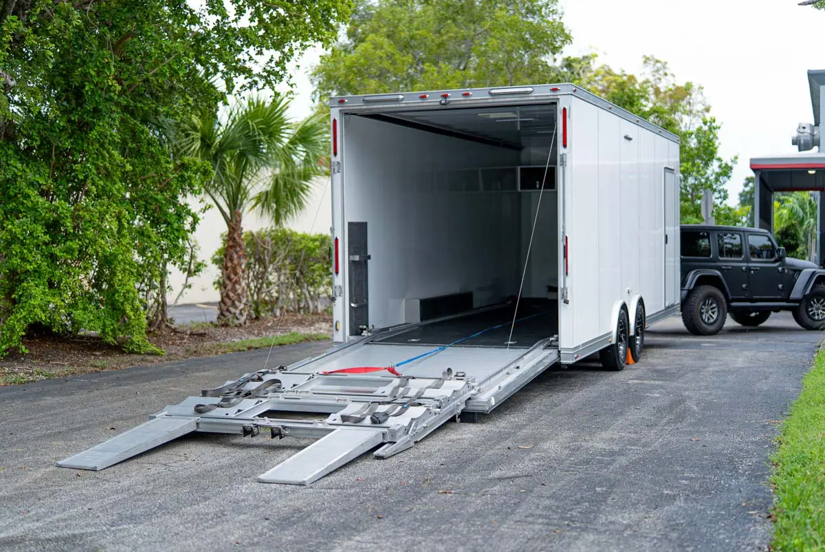 2020 InTech 24′ Trailer with Rail Ryder photo 2