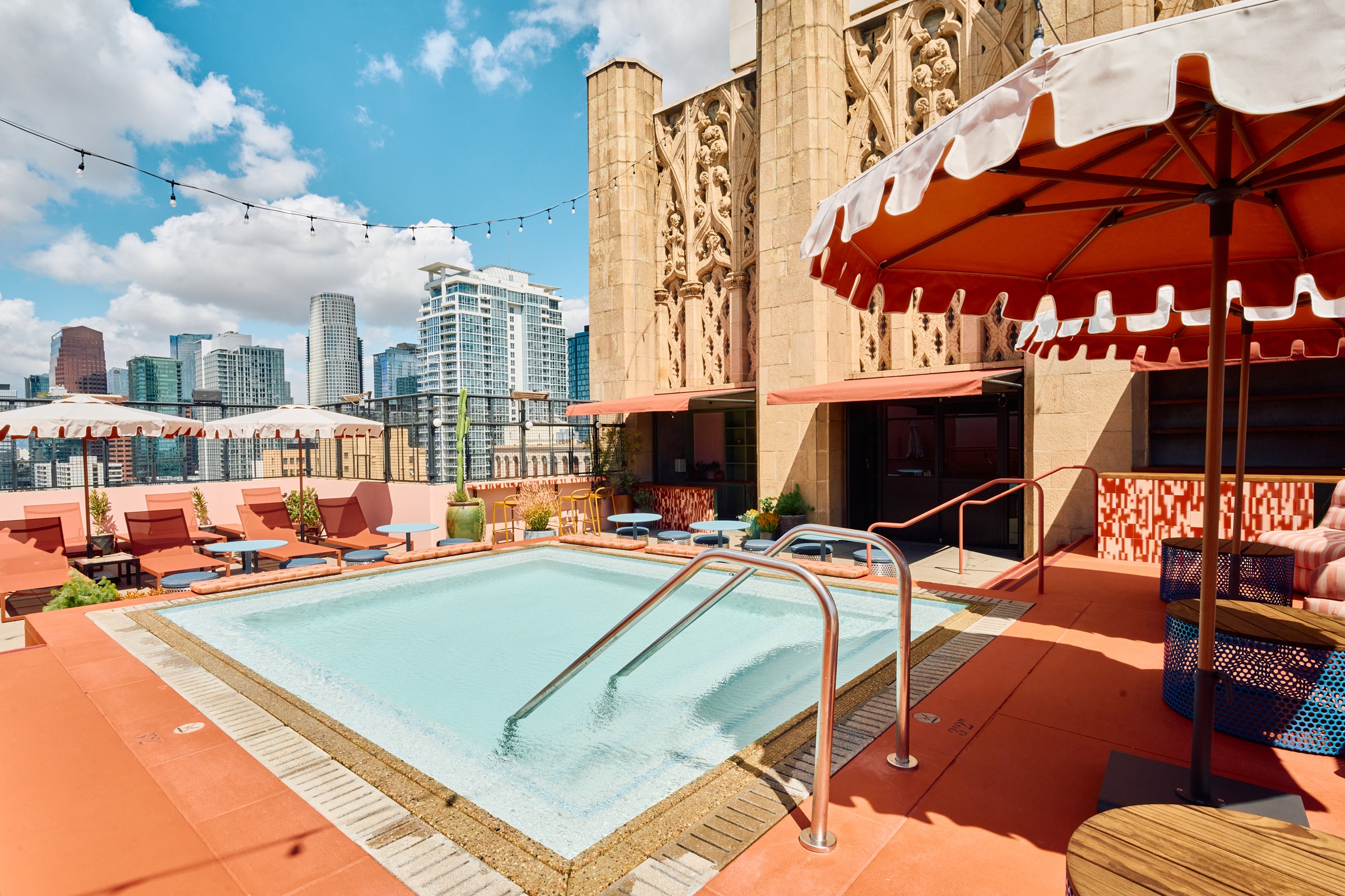 Rooftop Pool at STILE Downtown Los Angeles