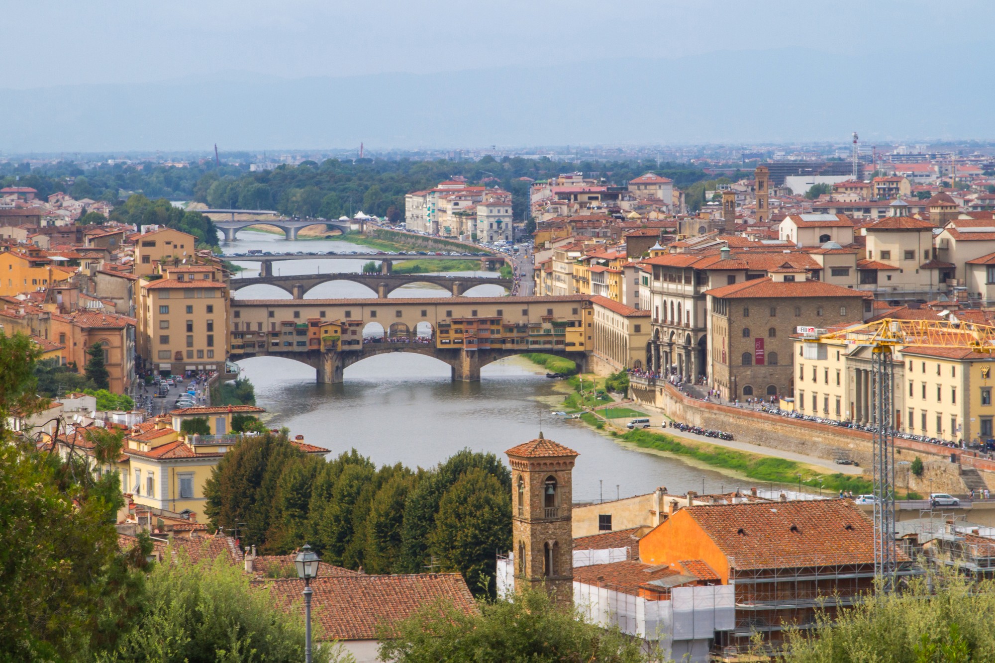 photography of dam during daytime