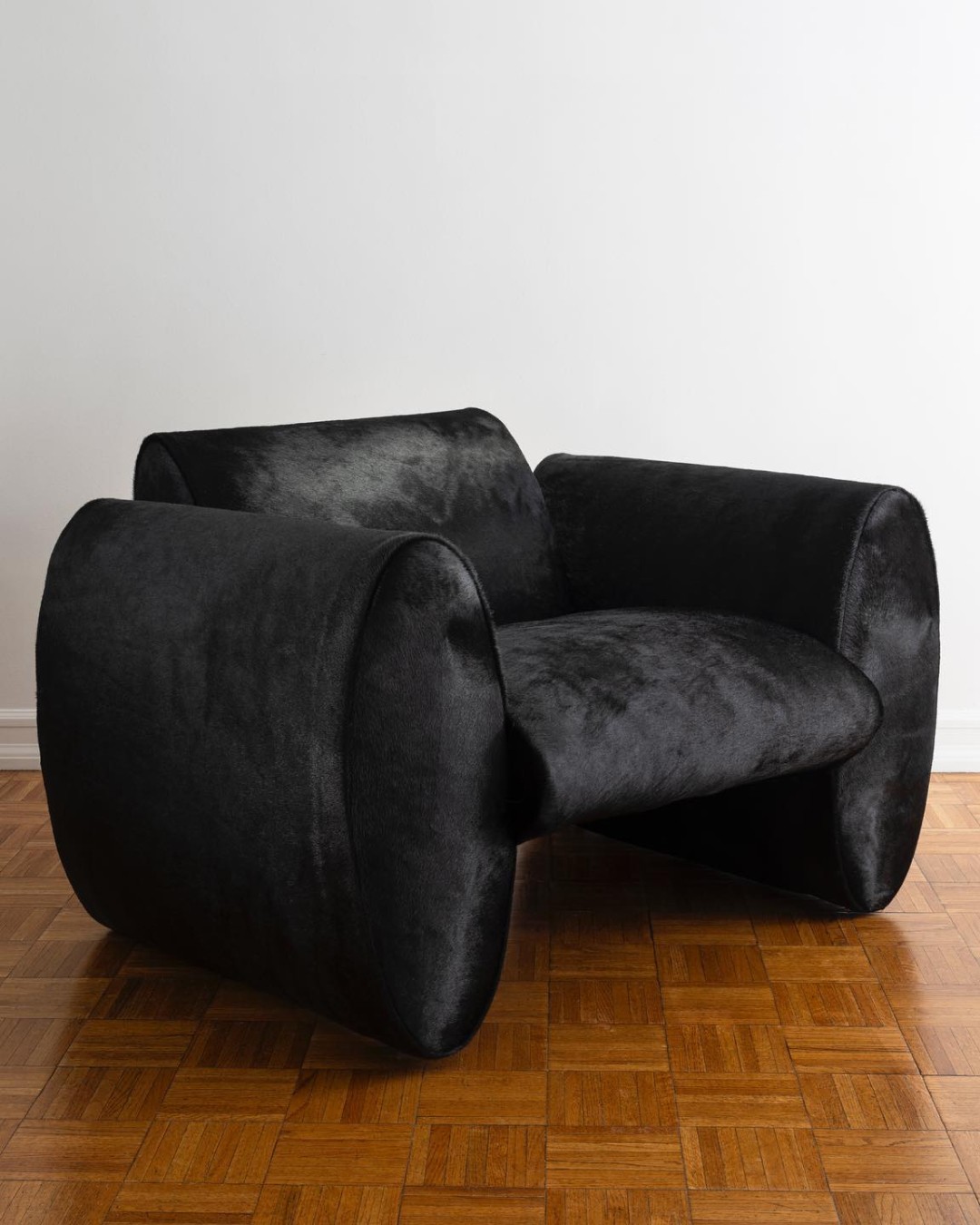 EJR Barnes, Grizzly Armchair