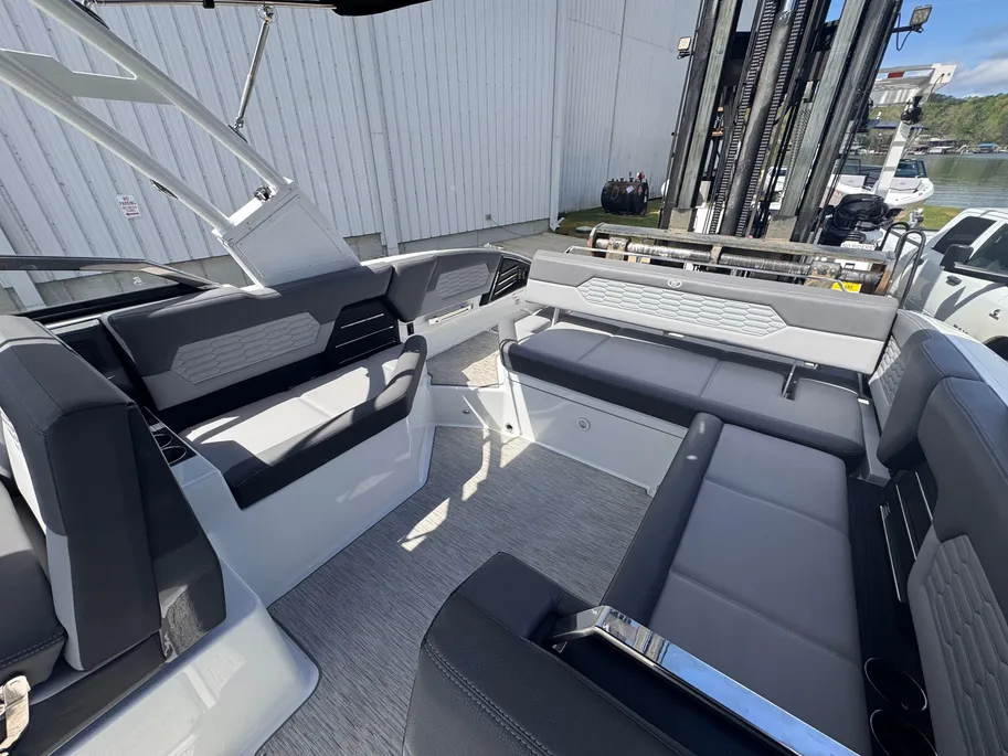 Boat thumbnail 6