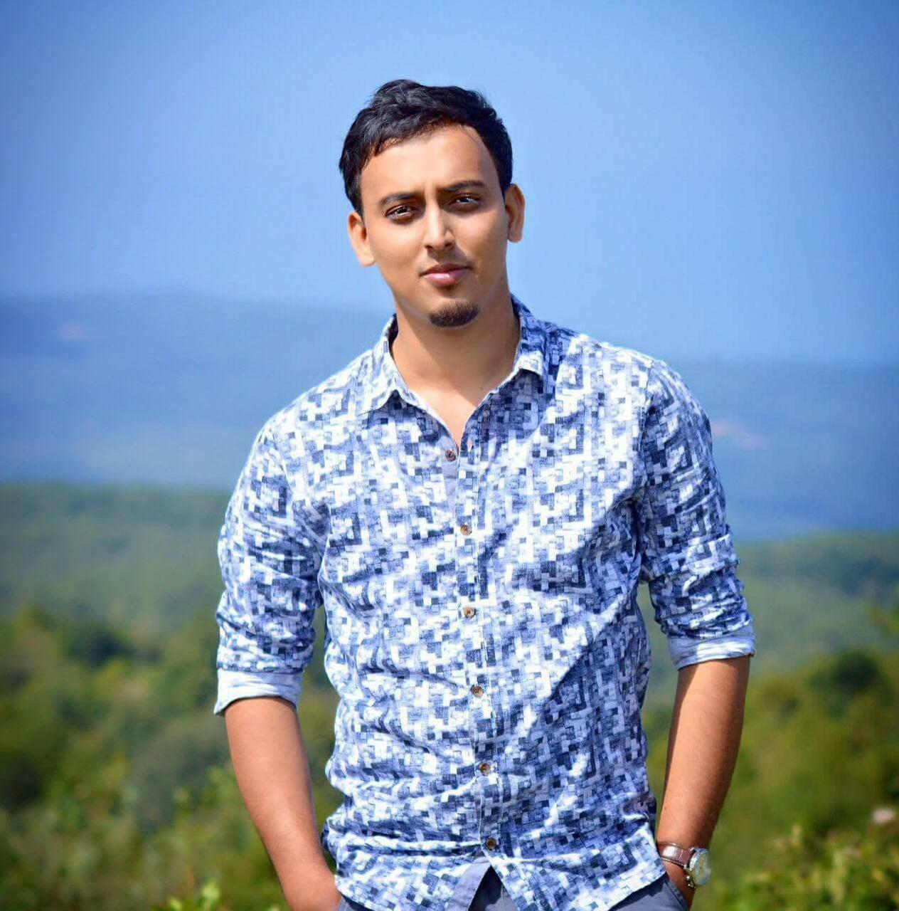 Portrait of Daniel Hayes, founder of EarlyBird.