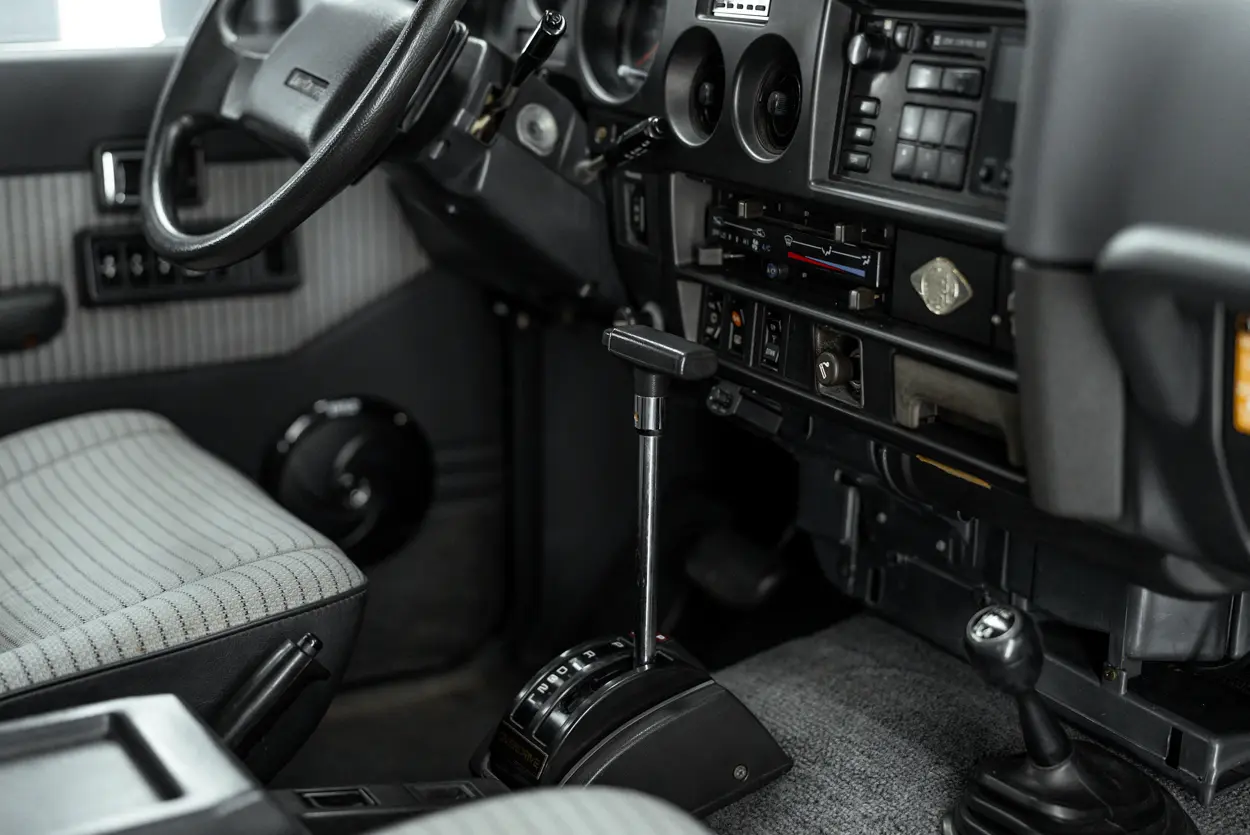 1989 Toyota Land Cruiser FJ62 photo 24