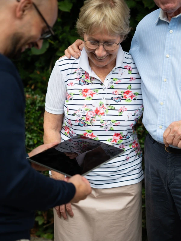 Energieberatungsgespräch mit Herr Salihu mit Familie Stein