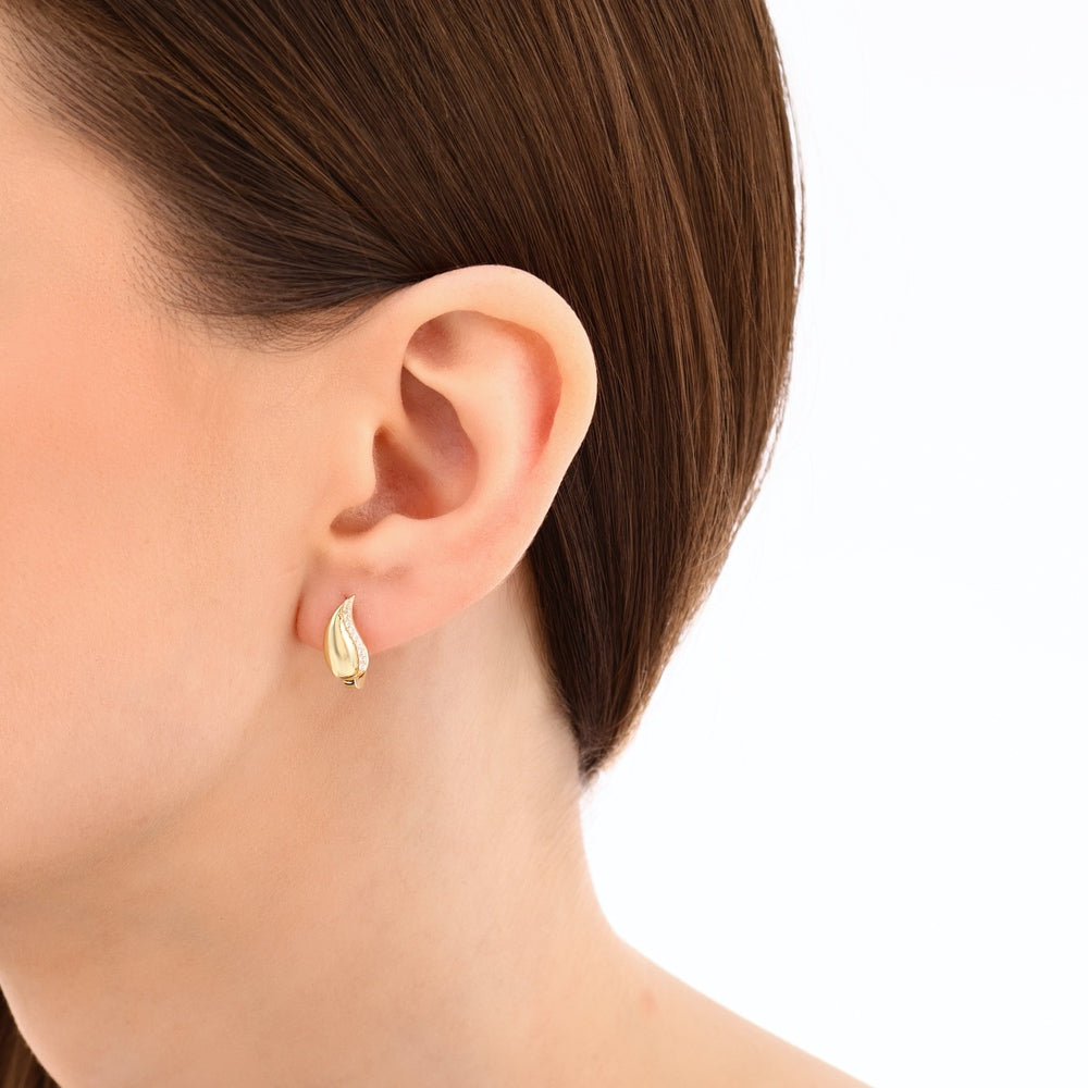 Assos Pırlanta 14 Ayar Altın Modern Tasarım Şık Küpe Modeli