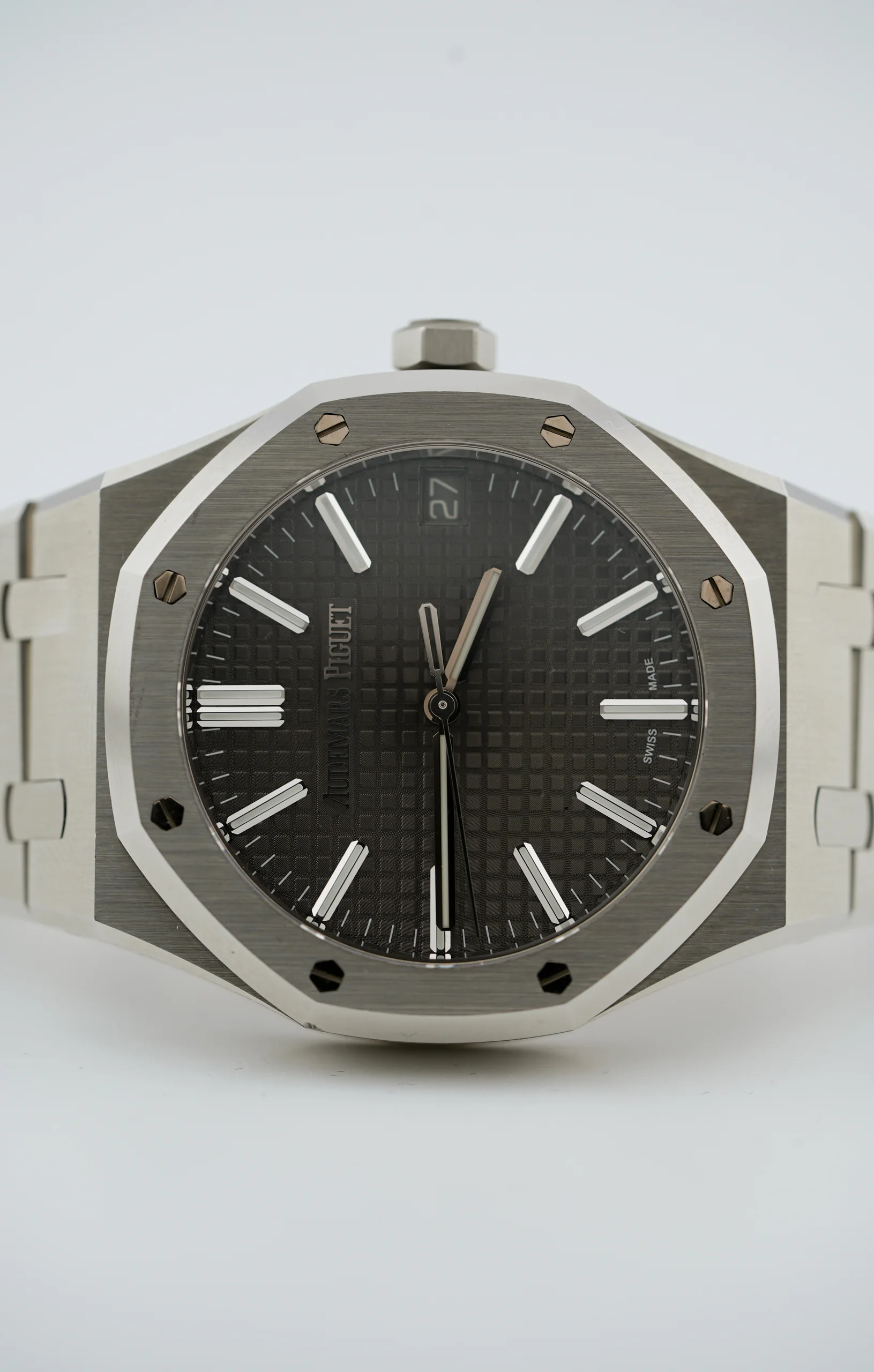 Audemars Piguet Royal Oak Selfwinding 41mm 15510ST full front view