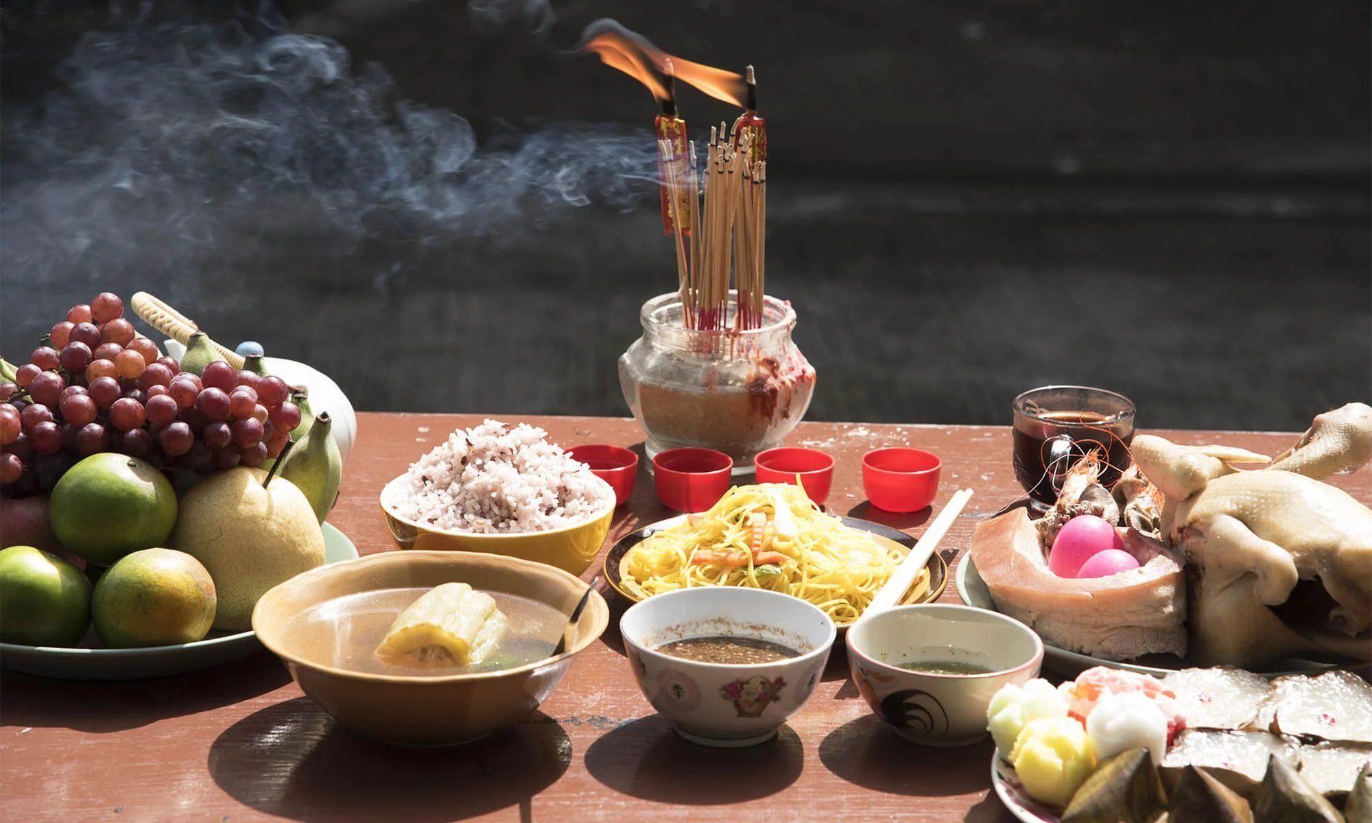 จัดโต๊ะไหว้เจ้าที่ร้านเพื่อให้ร้านขายดี