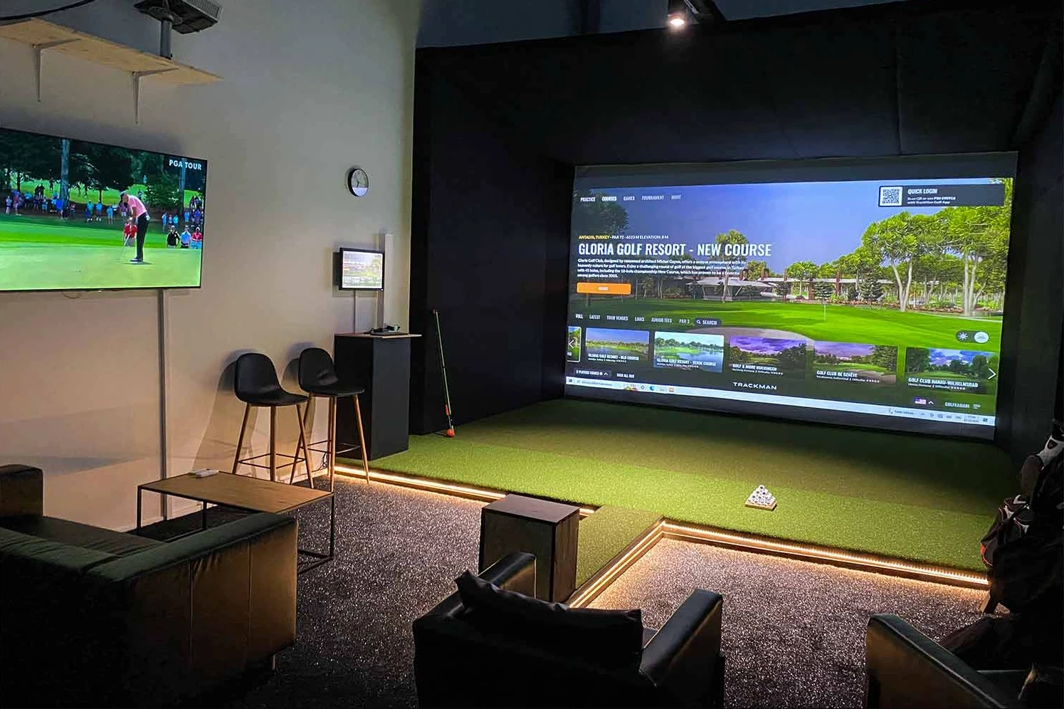 Simulator bay at Golfkamari
