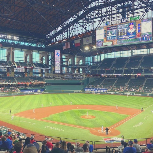 مباراة لفريق تكساس رينجرز!