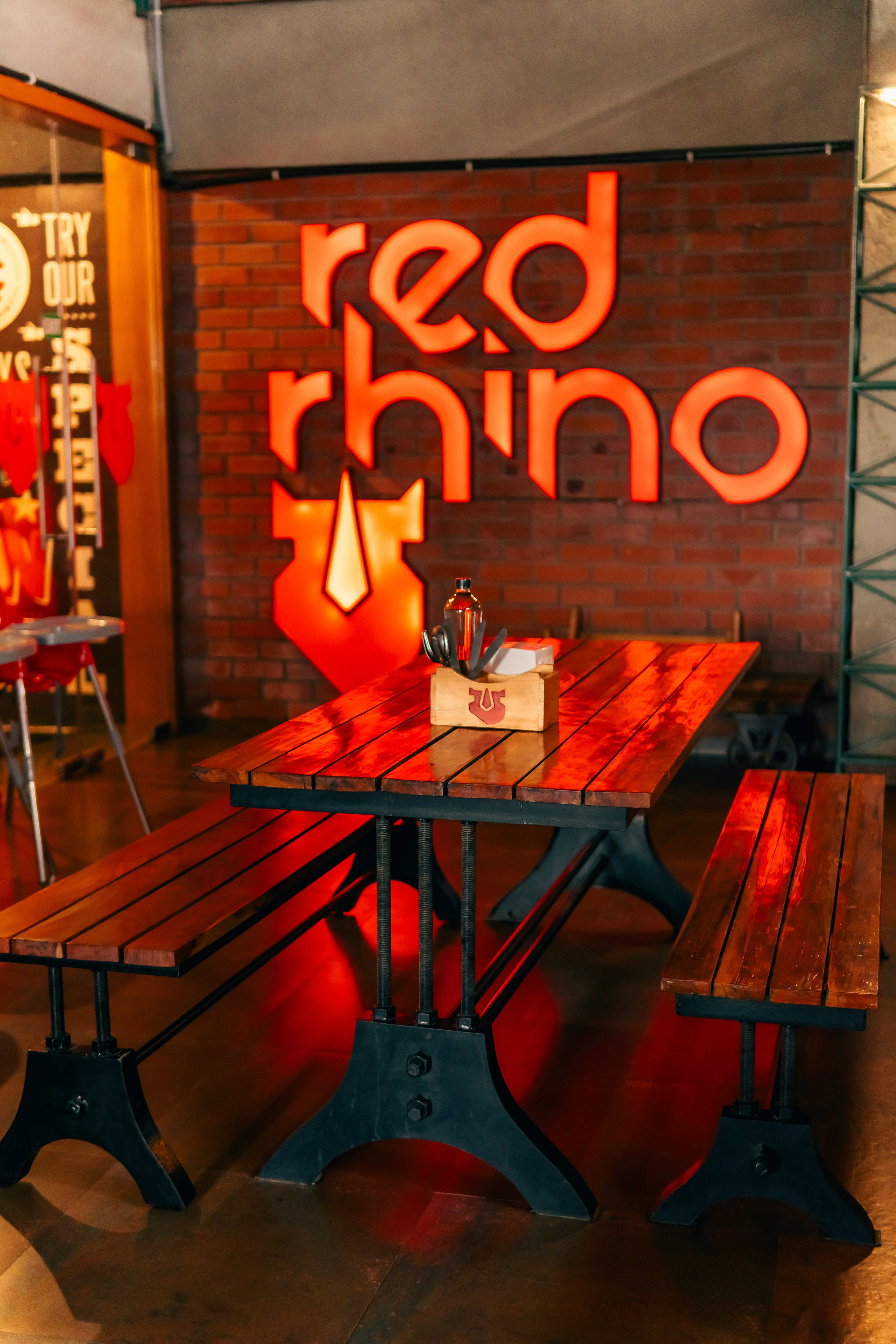 red-rhino-whitefield-brewery-ambiance-ipl-screening-bangalore.webp