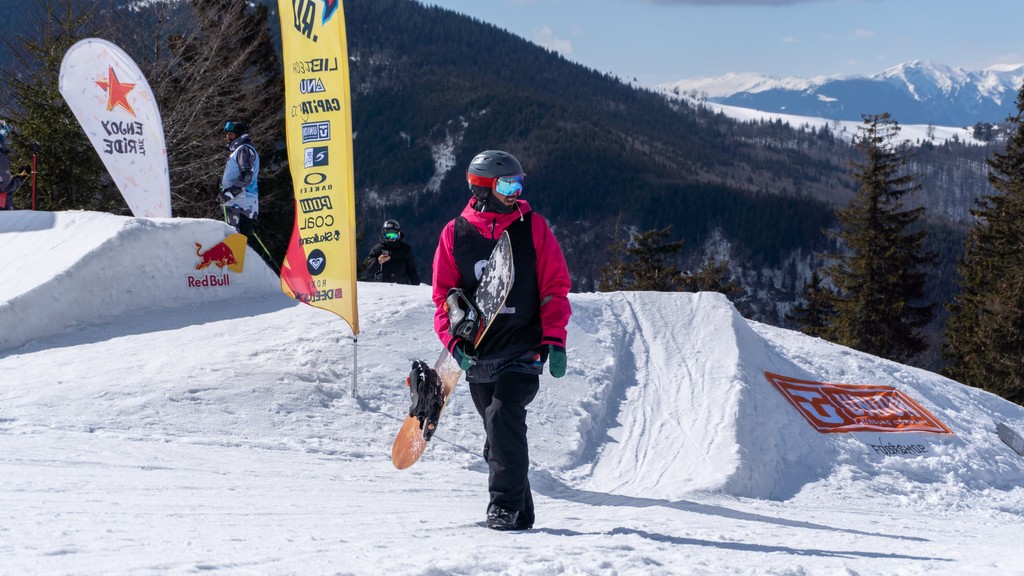 curs instructori acreditat snowboard si ski