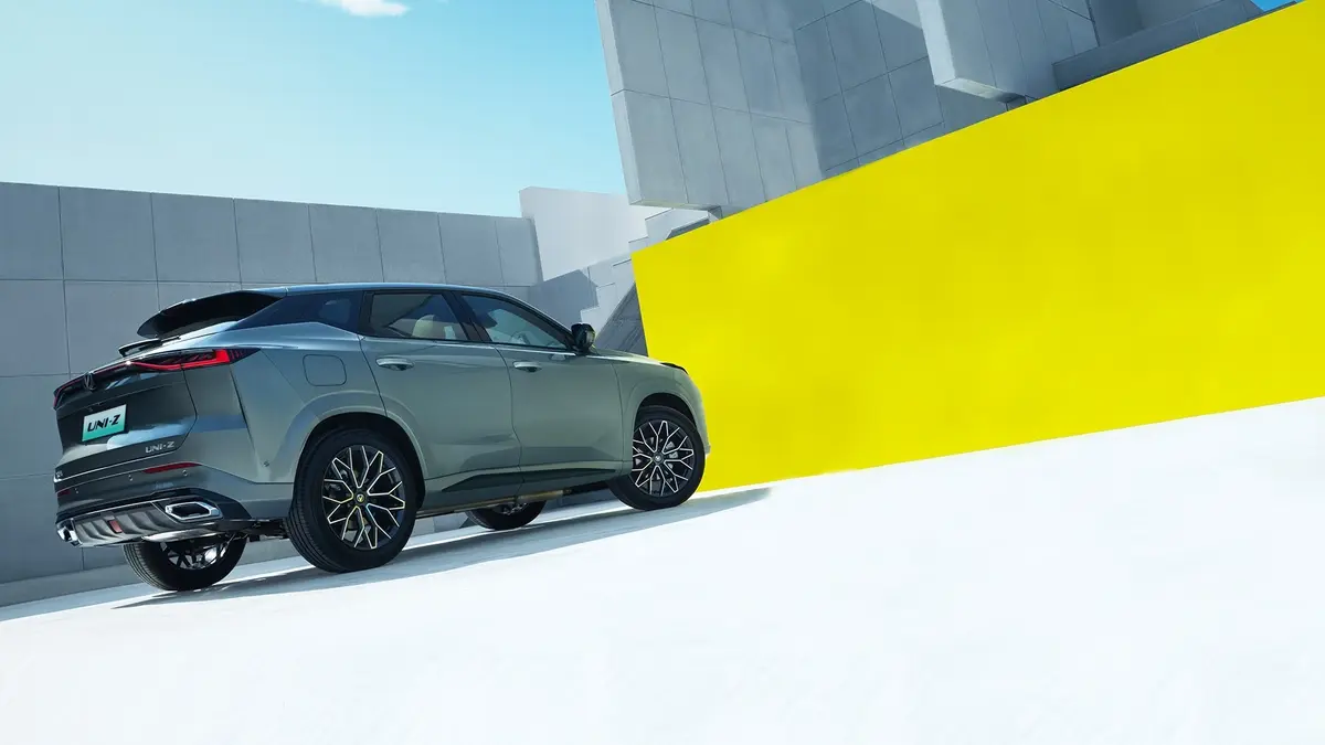 Geely Galaxy M9 2025 210km Four-Wheel Drive Pilot