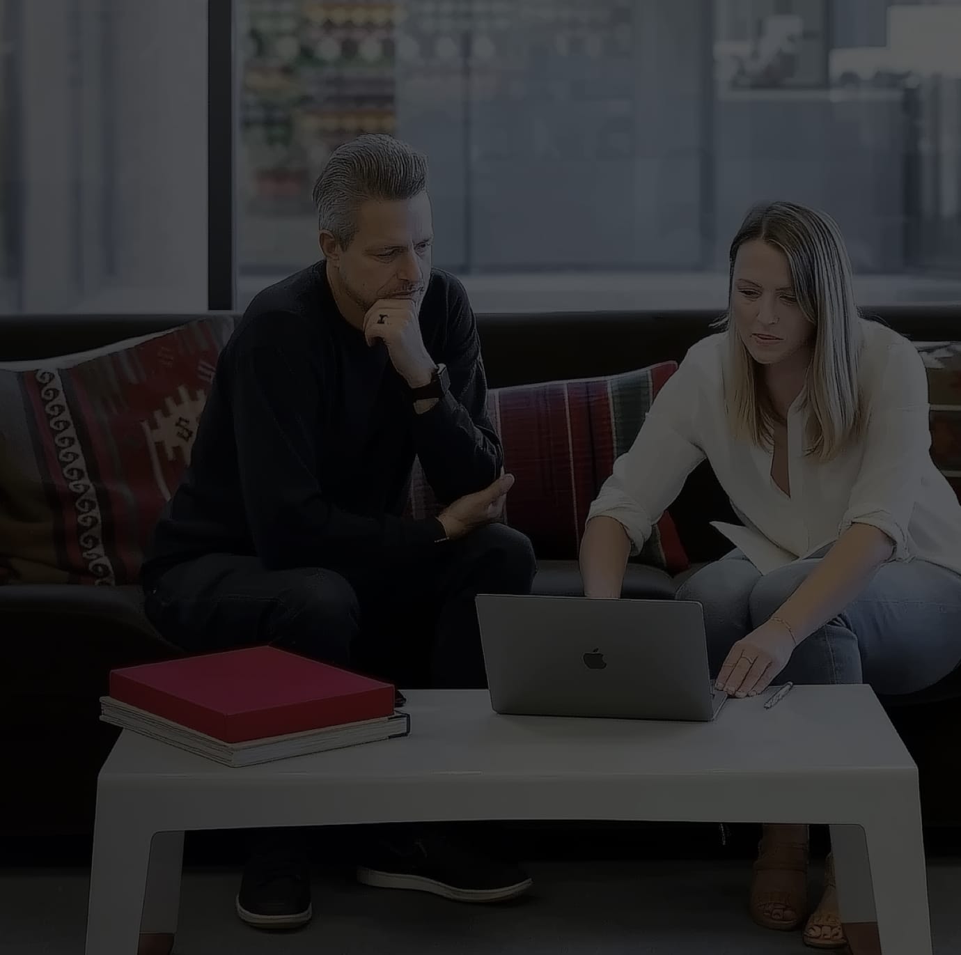 Two people meeting for a mentoring session