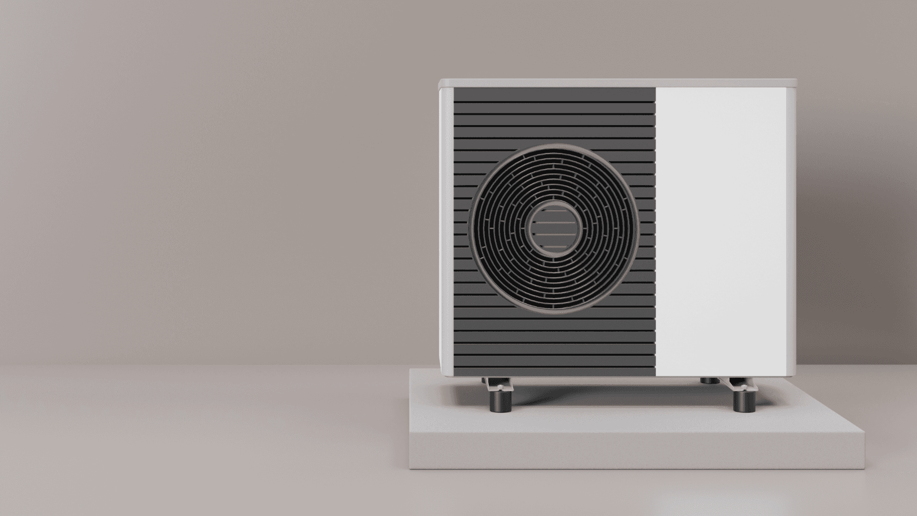 Wärmepumpe auf einem Sockel